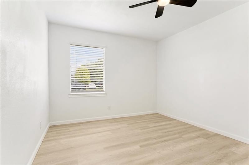 408 N Gowdy Street, Whitewright TX 75491 - Photo 22