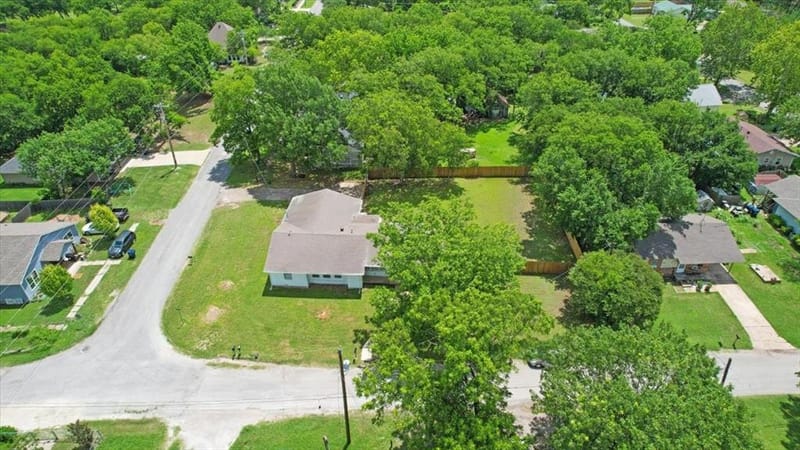 408 N Gowdy Street, Whitewright TX 75491 - Photo 32