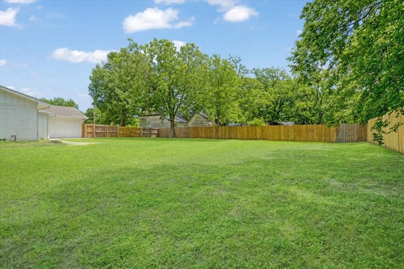 408 N Gowdy Street, Whitewright TX 75491 - Photo 28