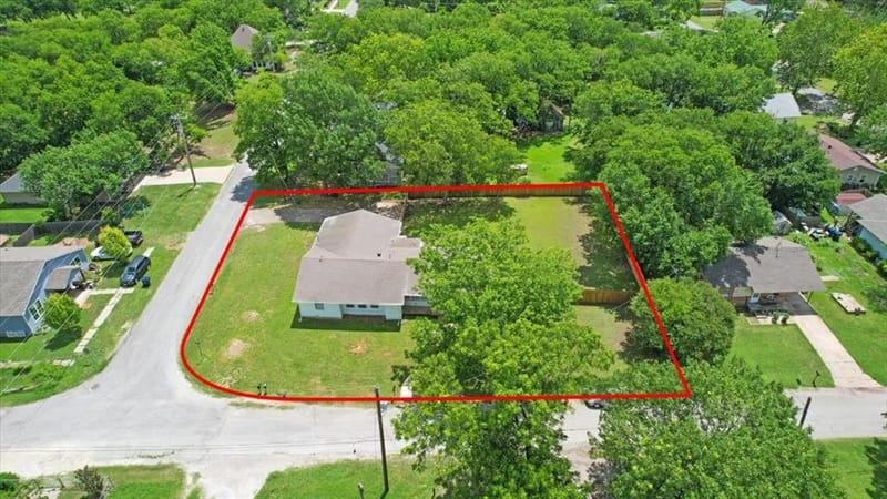 408 N Gowdy Street, Whitewright TX 75491 - Photo 33