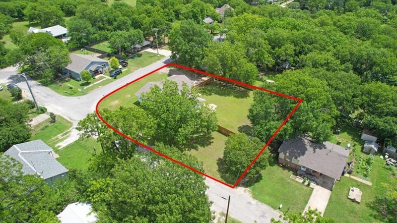 408 N Gowdy Street, Whitewright TX 75491 - Photo 31