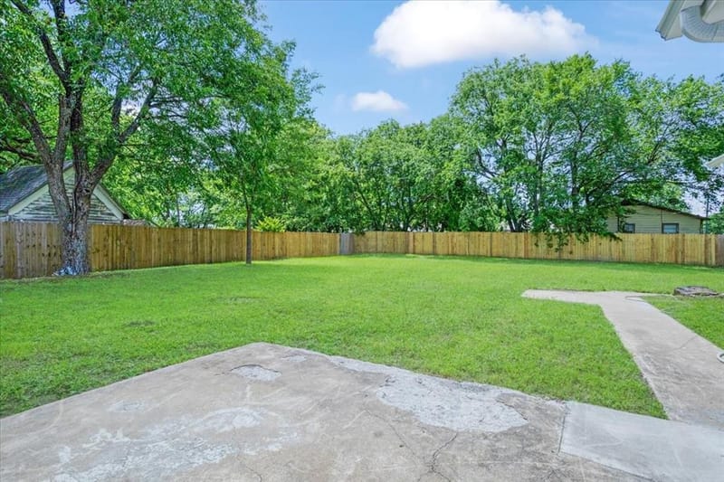 408 N Gowdy Street, Whitewright TX 75491 - Photo 25