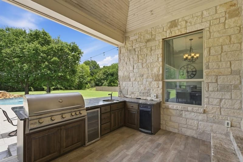 8 Freedom Court, Waco TX 76708 - Photo 2