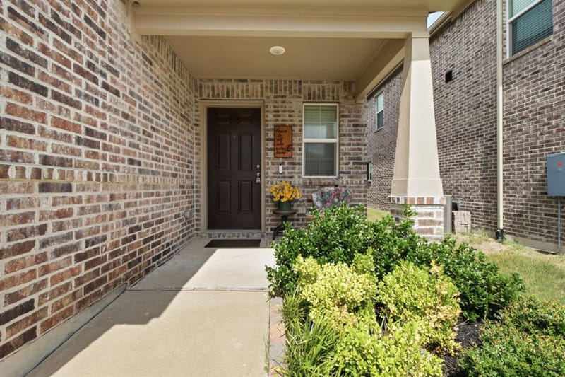 325 Hopson Street, Van Alstyne TX 75495 - Photo 6