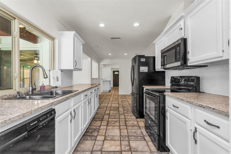 5009 Middleton Circle, The Colony TX 75056 - Photo 16
