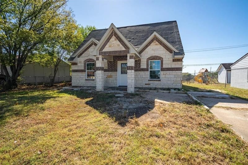 13008 Horseshoe Trail, Balch Springs TX 75180 - Photo 2