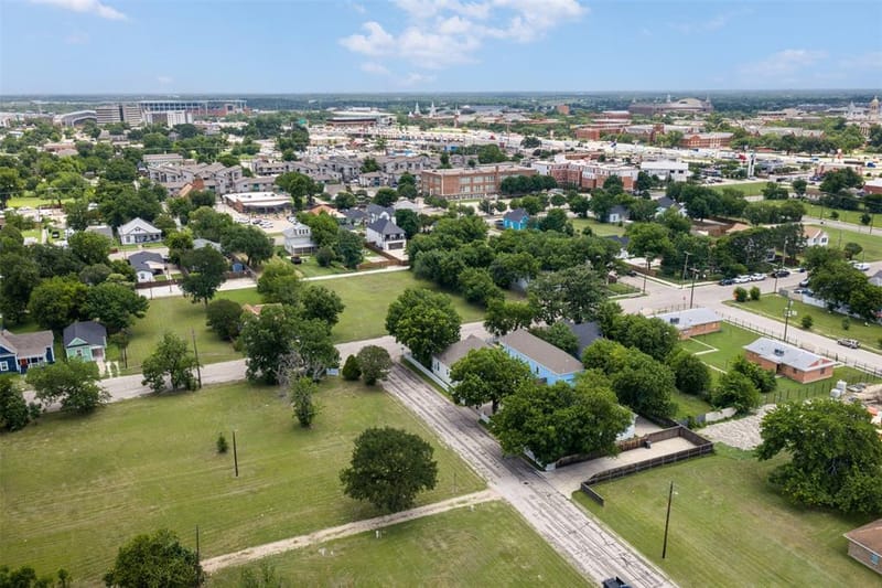 1012 Burnett Avenue, Waco TX 76706 - Photo 32