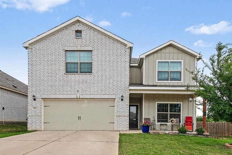 304 Lowery Oaks Trail, Fort Worth TX 76120 - Photo 2