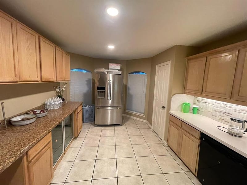 747 E 6th Street, Krum TX 76249 - Photo 6