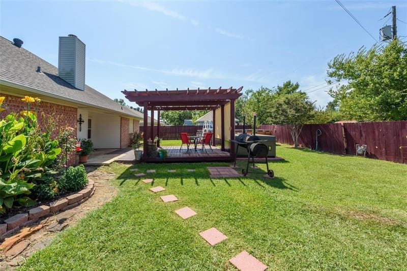 747 E 6th Street, Krum TX 76249 - Photo 17