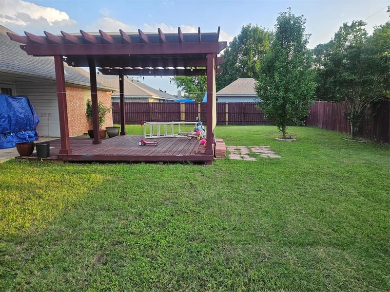 747 E 6th Street, Krum TX 76249 - Photo 18