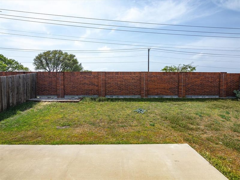 8213 Wildwest Drive, Fort Worth TX 76131 - Photo 16