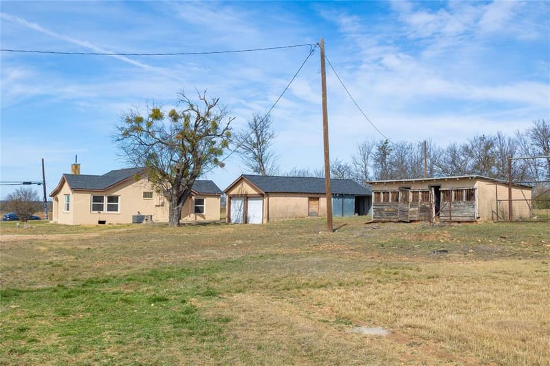 9224 Highway 279, Brownwood TX 76801 - Photo 23