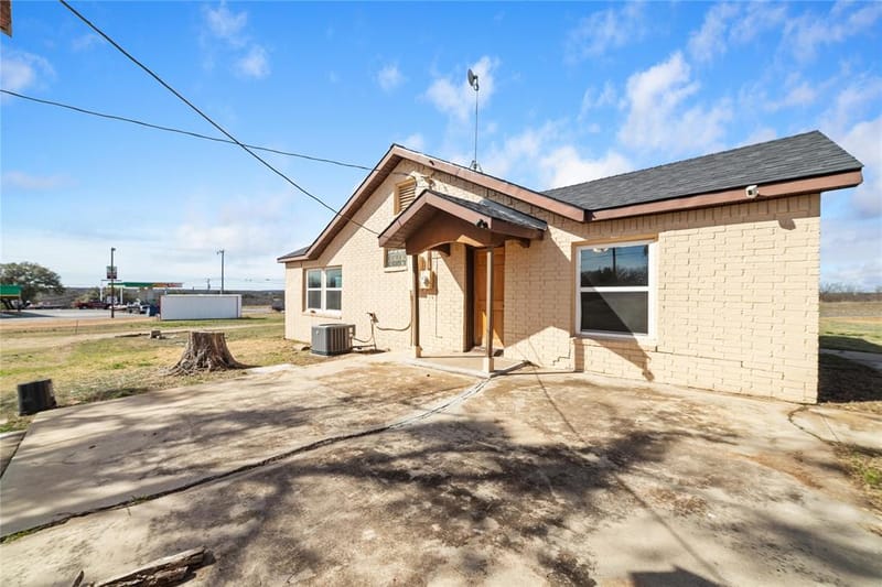 9224 Highway 279, Brownwood TX 76801 - Photo 26