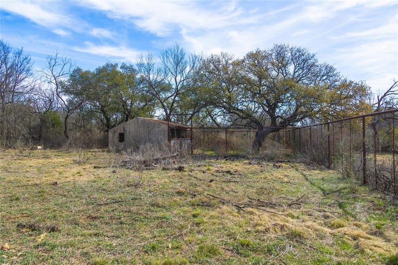 9224 Highway 279, Brownwood TX 76801 - Photo 33