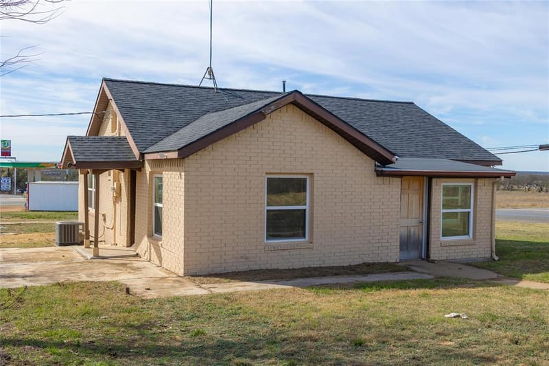 9224 Highway 279, Brownwood TX 76801 - Photo 18