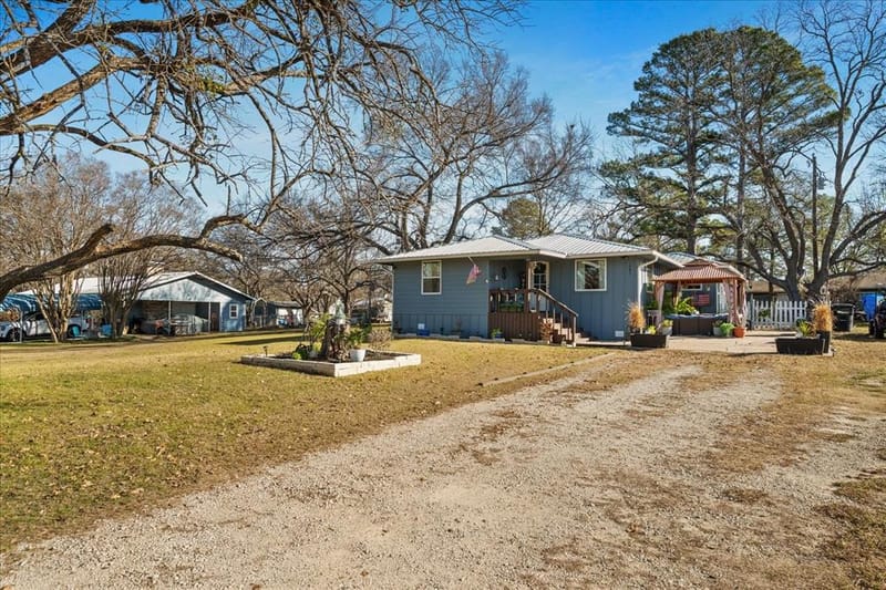 681 Briggs Boulevard, East Tawakoni TX 75472