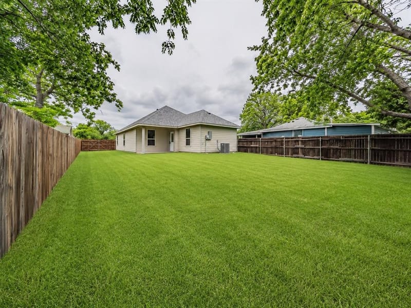 4617 Merida Avenue, Fort Worth TX 76115 - Photo 34