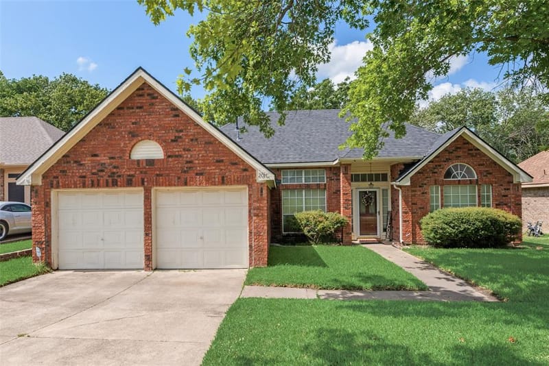 2017 Spring Mills Road, Mesquite TX 75181