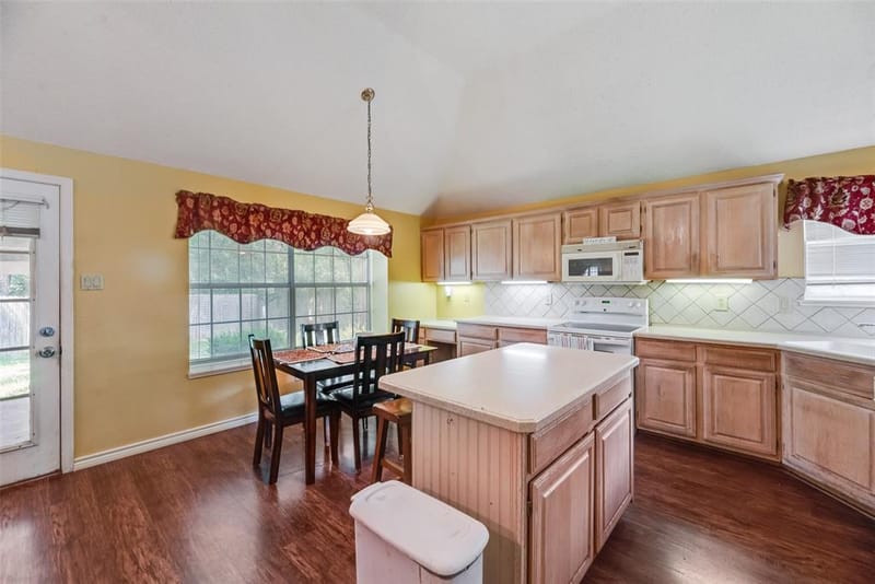 2017 Spring Mills Road, Mesquite TX 75181 - Photo 10