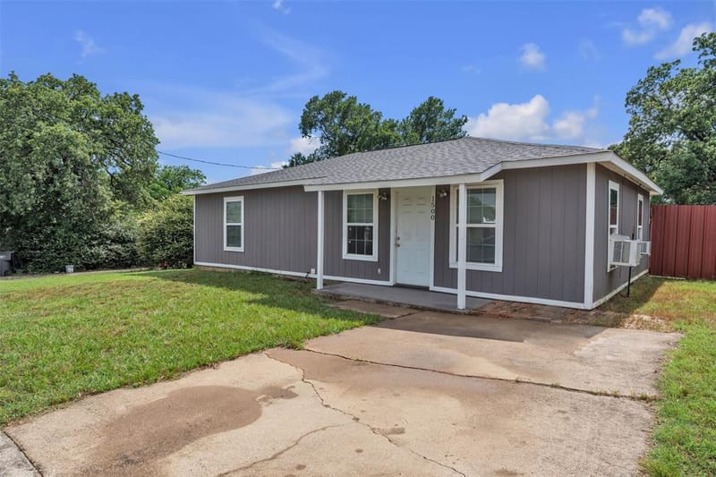 1500 Langston Street, Fort Worth TX 76105 - Photo 3
