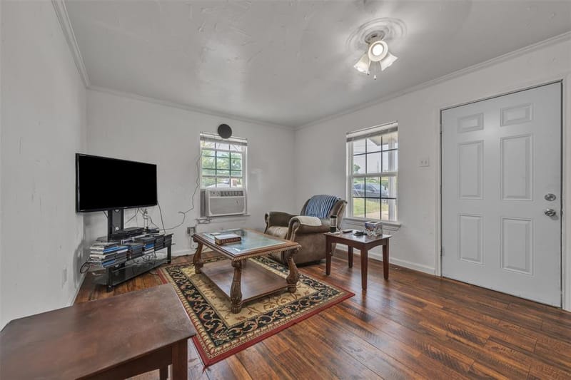 1500 Langston Street, Fort Worth TX 76105 - Photo 4