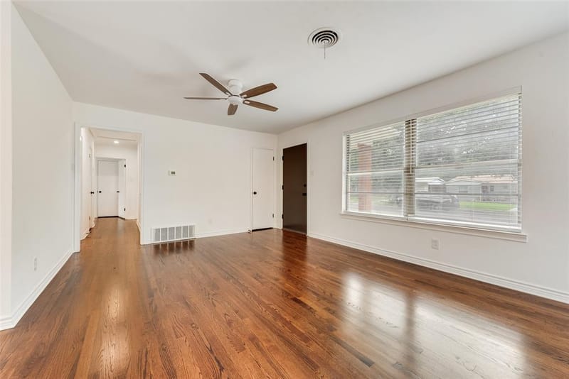 2523 San Medina Avenue, Dallas TX 75228 - Photo 7
