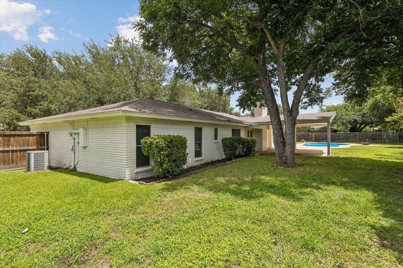 4113 Ridglea Country Club Drive, Benbrook TX 76126 - Photo 38