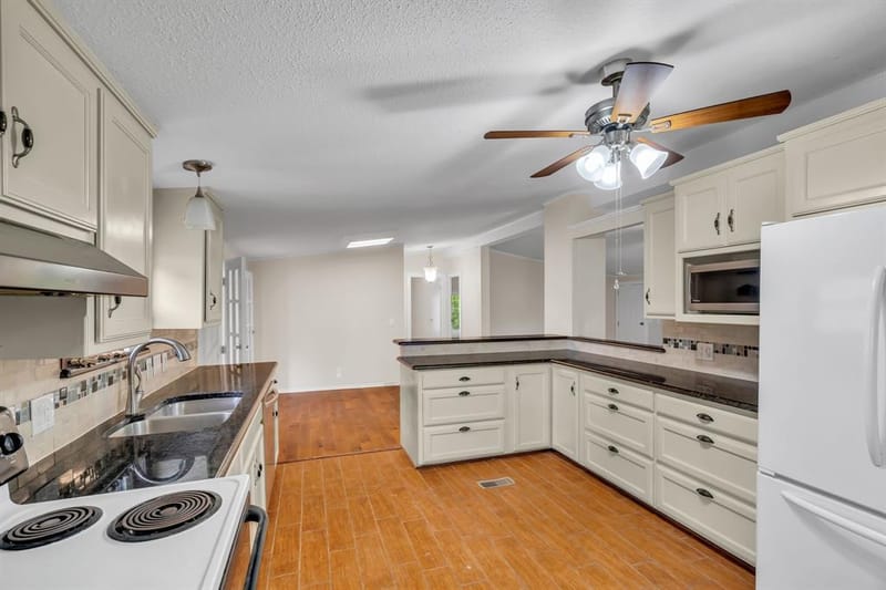 6000 Tranquility Drive, Fort Worth TX 76140 - Photo 10