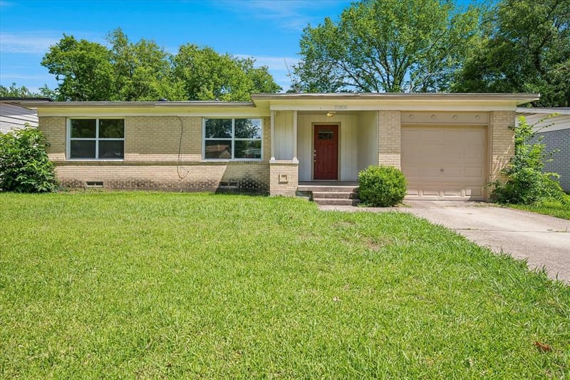 10850 Sharondale Drive, Dallas TX 75228