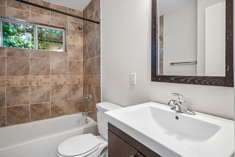 10850 Sharondale Drive, Dallas TX 75228 - Photo 10