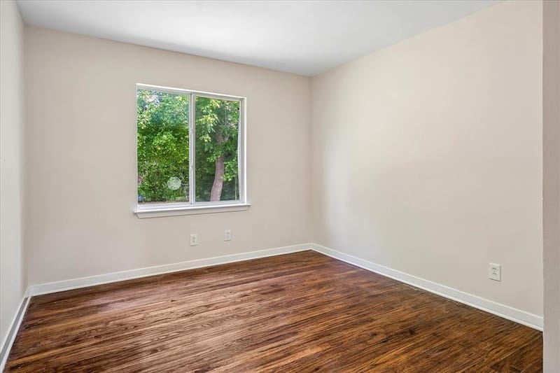 10850 Sharondale Drive, Dallas TX 75228 - Photo 8