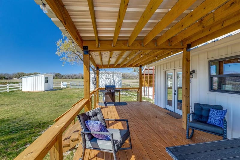 320 English Court, Springtown TX 76082 - Photo 12