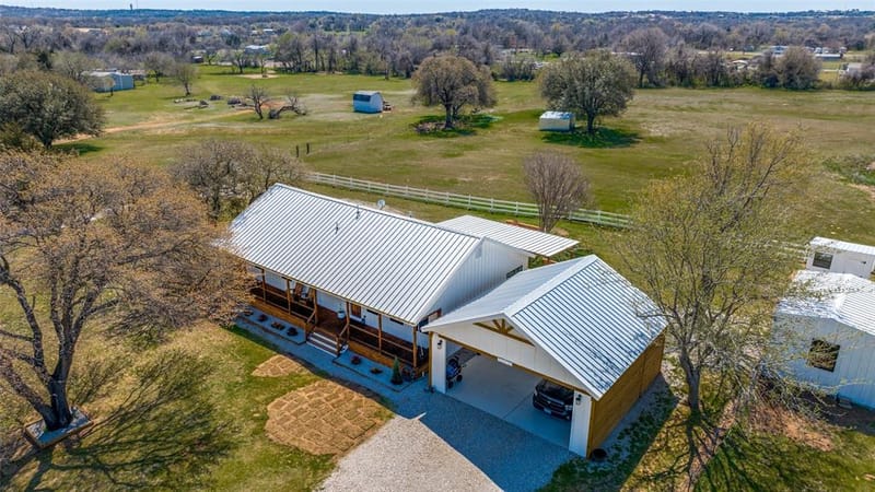 320 English Court, Springtown TX 76082 - Photo 22