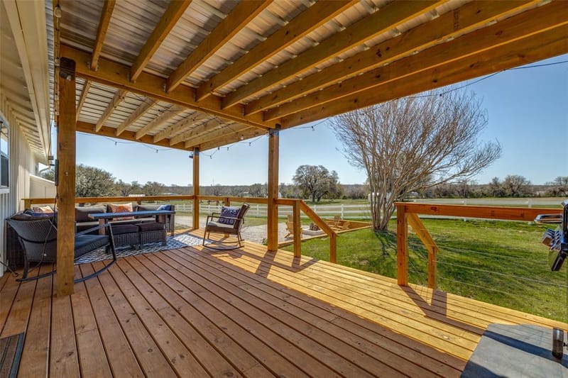 320 English Court, Springtown TX 76082 - Photo 9
