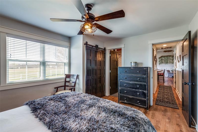 320 English Court, Springtown TX 76082 - Photo 51