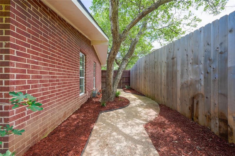 2708 Cedar Point Drive, Waco TX 76710 - Photo 36