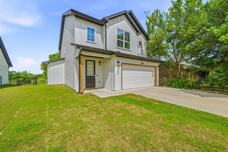 745 N Miller Avenue, Stephenville TX 76401