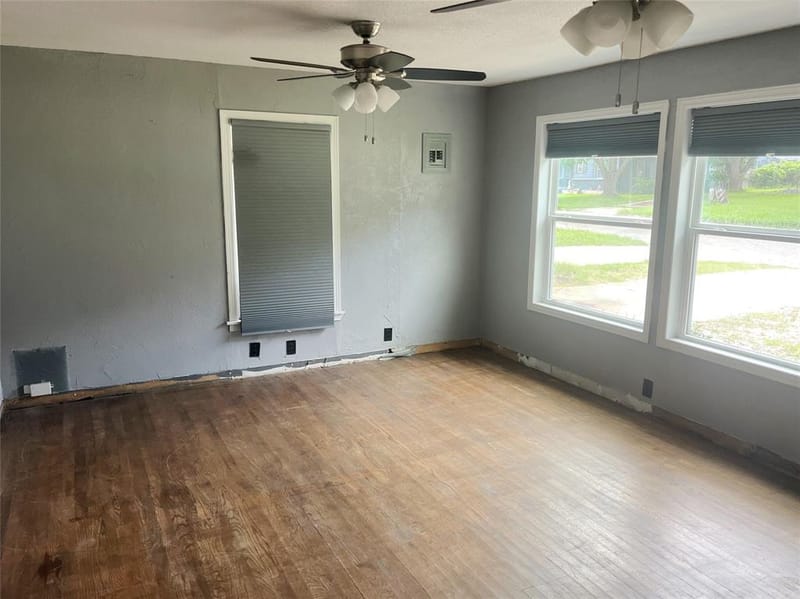 210 W Dexter Street, Sherman TX 75092 - Photo 7