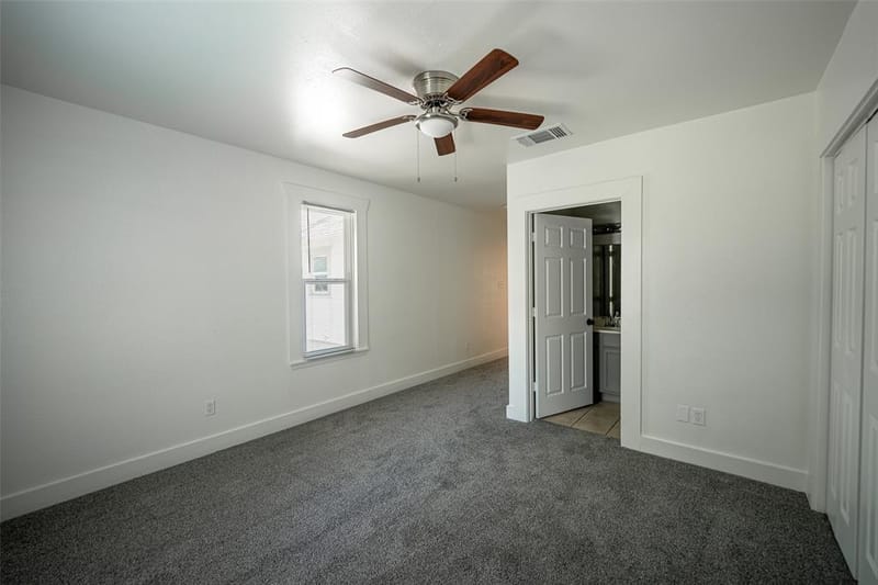 924 E Leuda Street, Fort Worth TX 76104 - Photo 16