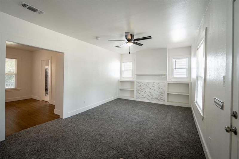 924 E Leuda Street, Fort Worth TX 76104 - Photo 5