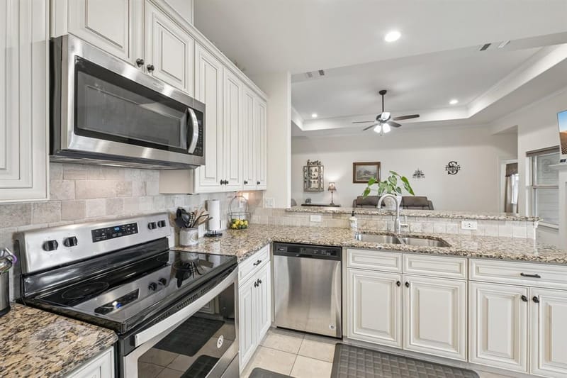 279 Marina Drive, Azle TX 76020 - Photo 14