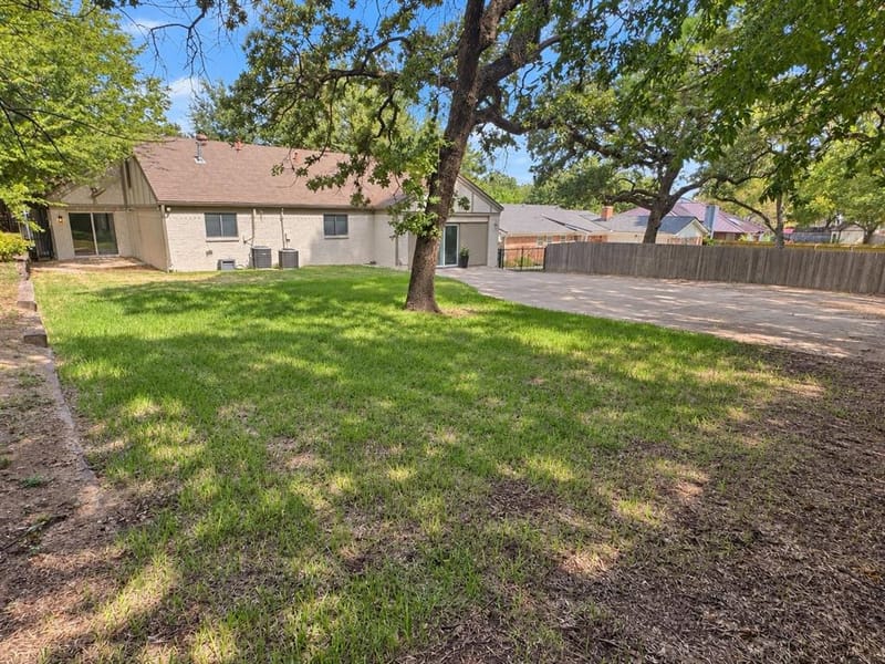 240 Timberlake Drive, Azle TX 76020 - Photo 33