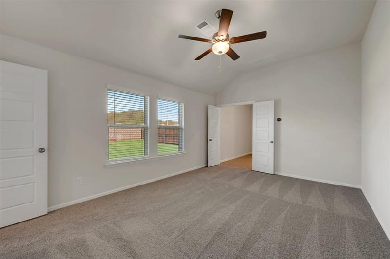 160 Hudson Lane, Justin TX 76247 - Photo 15