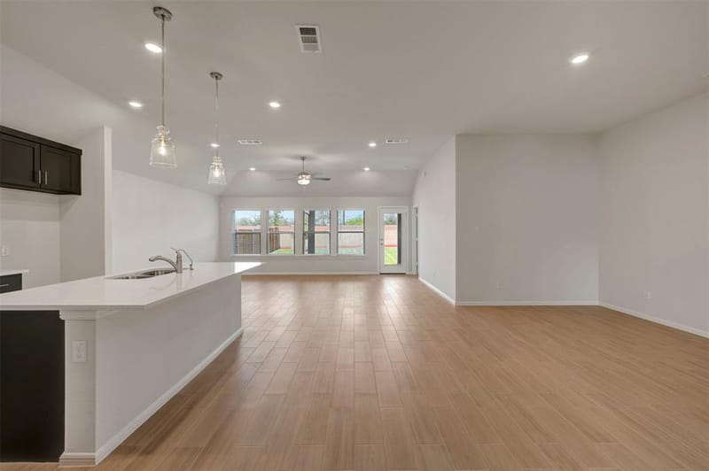 160 Hudson Lane, Justin TX 76247 - Photo 8