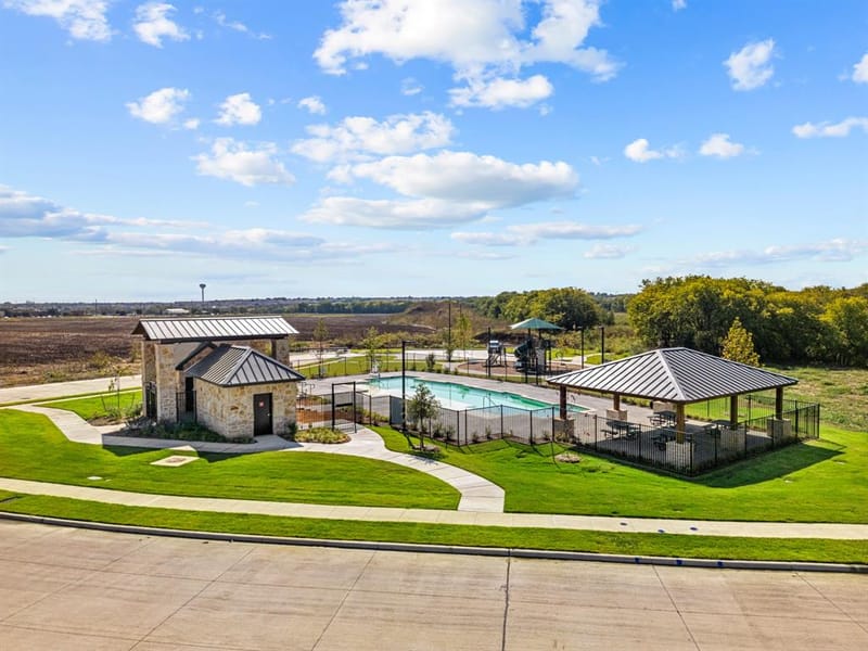 110 Rockwood Lane, Justin TX 76247 - Photo 6