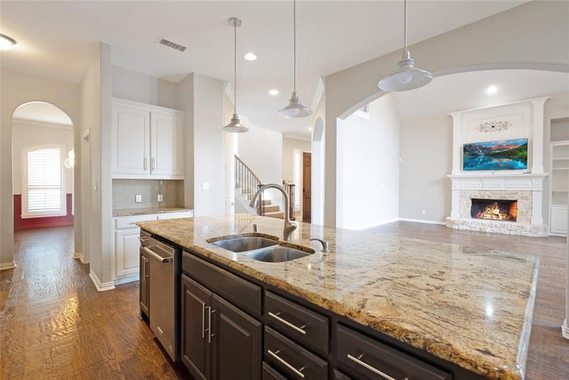 1728 Sandstone Drive, Frisco TX 75034 - Photo 10