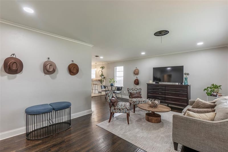 3704 Stadium Drive, Fort Worth TX 76109 - Photo 2