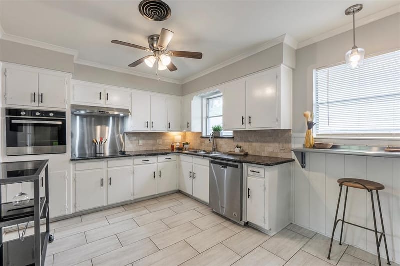 3704 Stadium Drive, Fort Worth TX 76109 - Photo 14