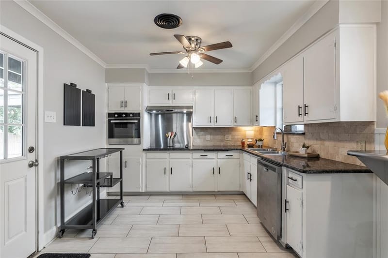 3704 Stadium Drive, Fort Worth TX 76109 - Photo 4